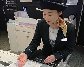 ショッピングモール アウトレット インフォメーション Flash 木更津市の受付求人 バイト 美受 ビージュ