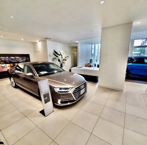 カーディーラー ショールーム Mid さいたま市の受付求人 バイト 美受 ビージュ